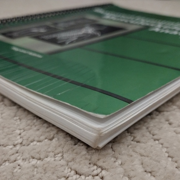 Illustrated Essentials of Musculoskeletal Anatomy 5th Edition Spiral Book - Picture 3 of 3